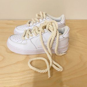 White Nike Air Force 1 Youth 5.5